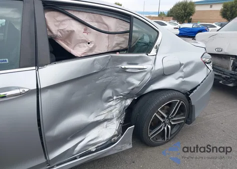 2017 Honda Accord Sport z USA, uszkodzony, nr VIN 1HGCR2F5XHA052342